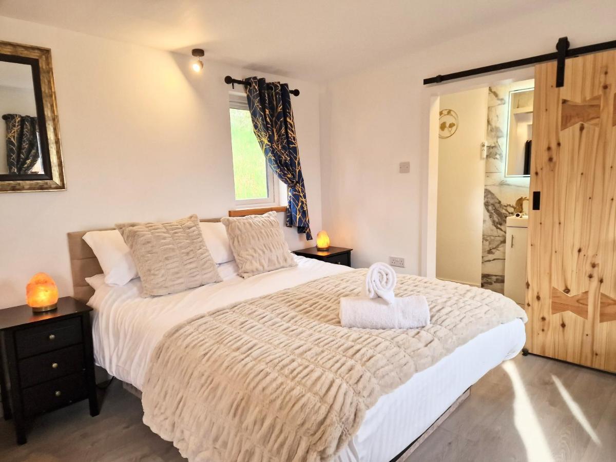 Kaoglen Lodge - Fawn Pod - Hot Tub - Dogs - Pitlochry - Luxury Blairgowrie and Rattray المظهر الخارجي الصورة