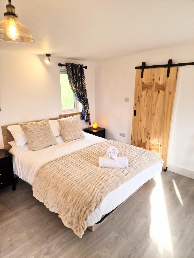 Kaoglen Lodge - Fawn Pod - Hot Tub - Dogs - Pitlochry - Luxury Blairgowrie and Rattray المظهر الخارجي الصورة