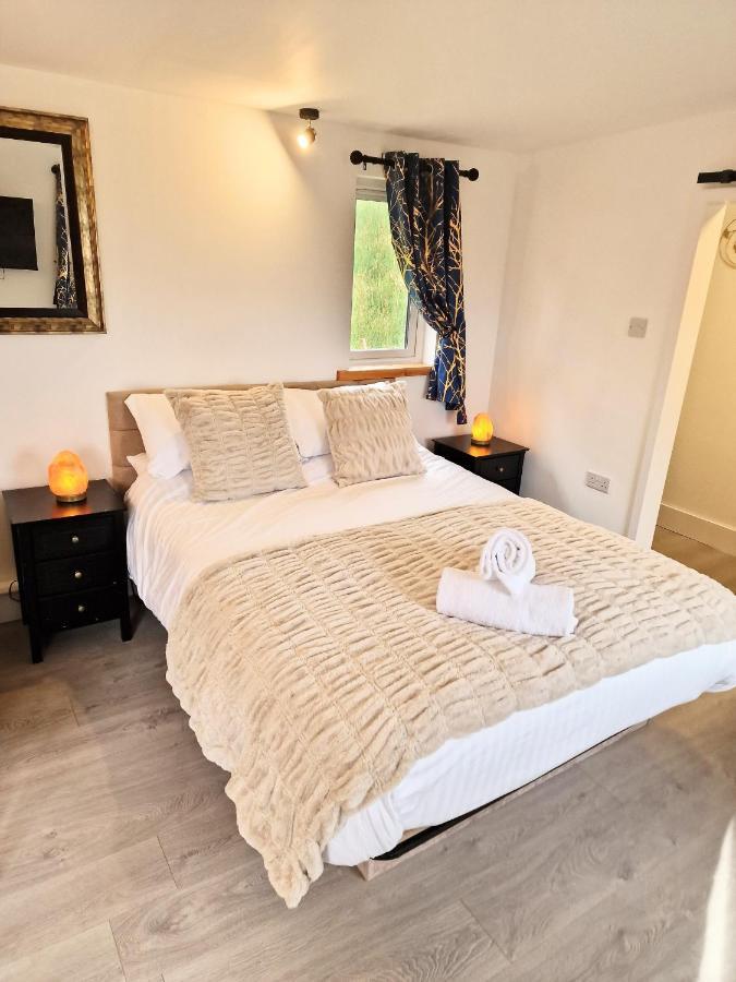 Kaoglen Lodge - Fawn Pod - Hot Tub - Dogs - Pitlochry - Luxury Blairgowrie and Rattray المظهر الخارجي الصورة